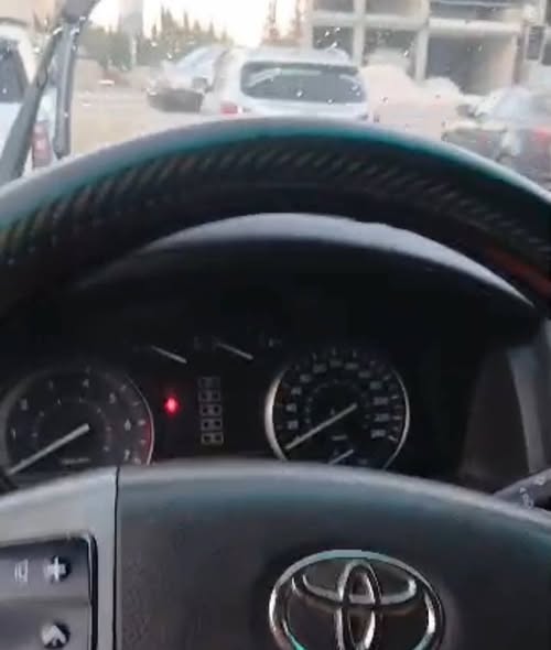 تويوتا لاندكروزر 2015 - صورة 2