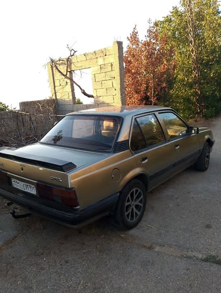 اوبل أخرى 1986 - صورة 2