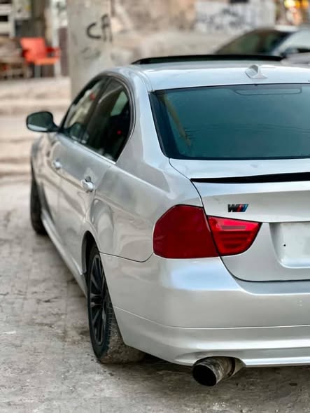 بي ام دبليو ٣٢٣ 2011 - صورة 1
