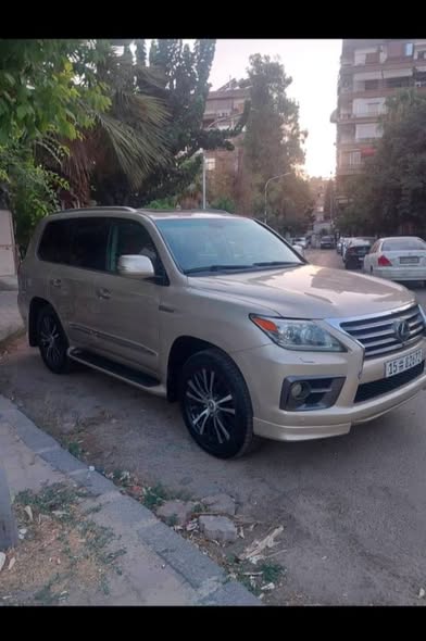 لكزس LX570 2012 - صورة 4