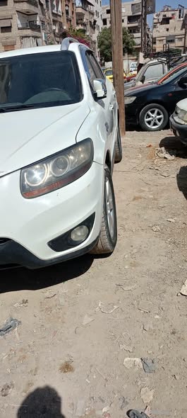 هونداي سنتافيه 2011 - صورة 2