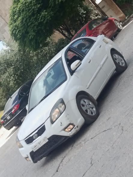 كيا ريو 2011 - صورة 1