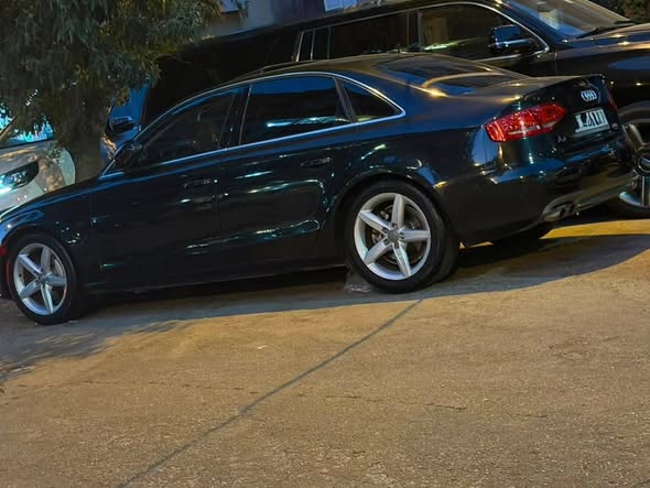 أودي A4 2012 - صورة 3