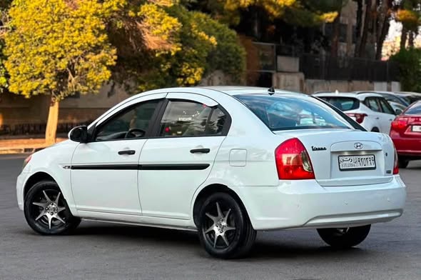 هيونداي فيرنا 2007 - صورة 4