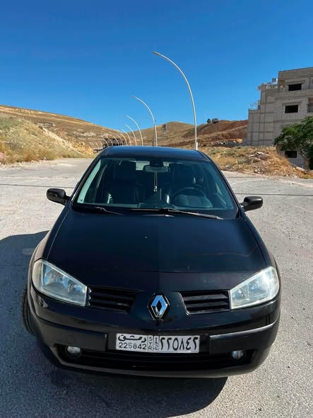 رينو ميغان 2004 - صورة 1