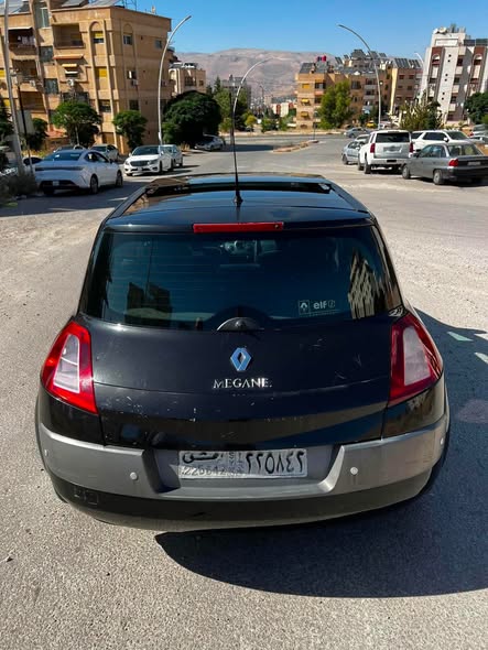 رينو ميغان 2004 - صورة 5