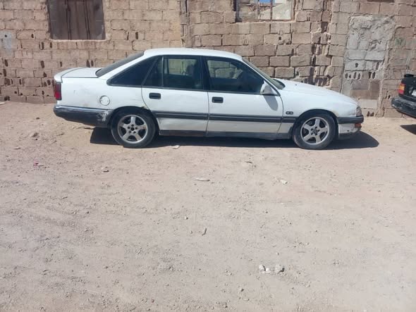 اوبل أوميغا 1992 - صورة 1
