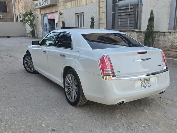كرايسلر 300 2012 - صورة 3