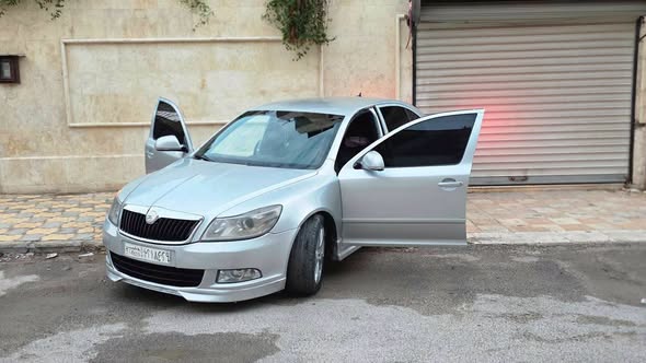 سكودا اوكتافيا 2012 - صورة 2