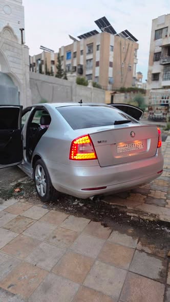 سكودا اوكتافيا 2012 - صورة 3