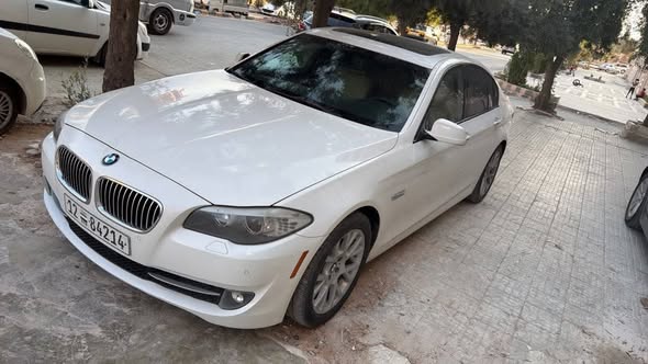 بي ام دبليو ٥٢٨ 2012 - صورة 2