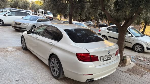 بي ام دبليو ٥٢٨ 2012 - صورة 5