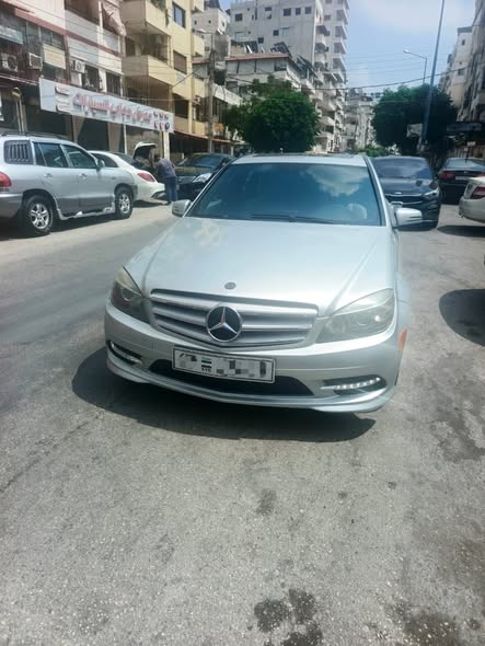 مرسيدس C300 2012 - صورة 4