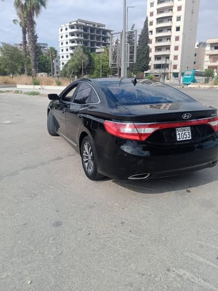 هونداي آزيرا 2012 - صورة 4