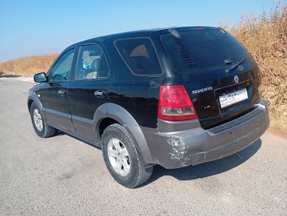 كيا سورينتو 2002 - صورة 4