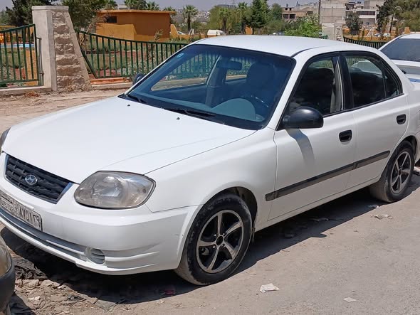 هيونداي فيرنا 2006 - صورة 1