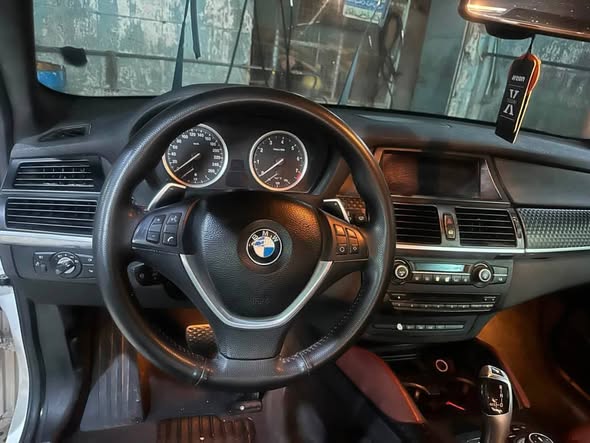 بي ام X6 2012 - صورة 1