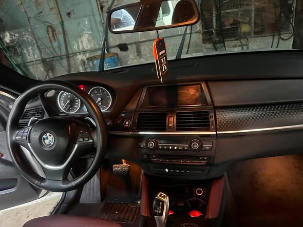بي ام X6 2012 - صورة 2
