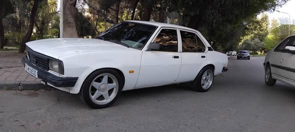 أوبل أسكونا 1977 - صورة 2