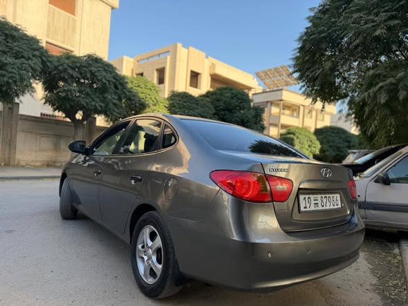 هونداي أفانتي 2009 - صورة 1