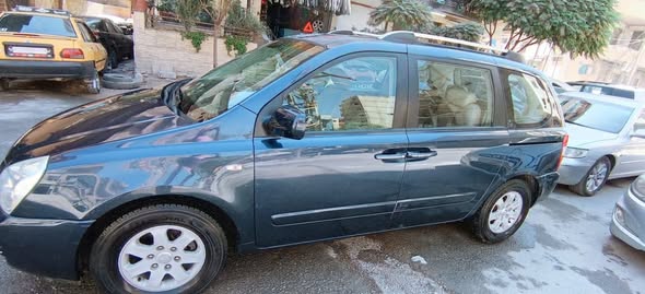 كيا سيدونا 2007 - صورة 1