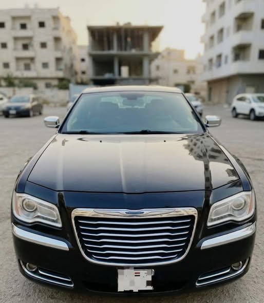كرايسلر 300 2013 - صورة 1