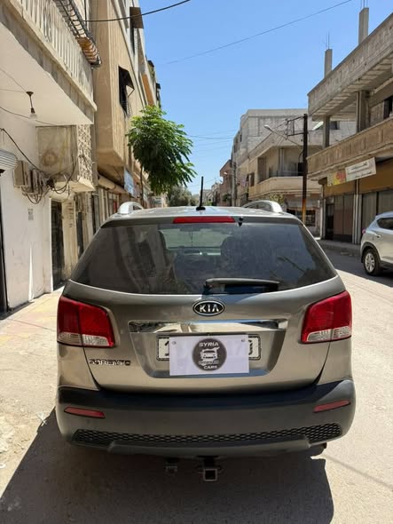 كيا سيرنتو 2013 - صورة 1