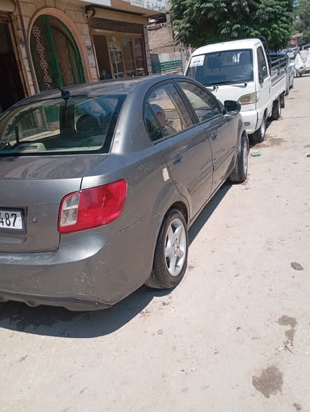 كيا ريو 2010 - صورة 3