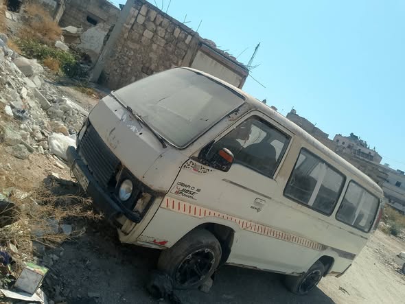 نيسان أورفان 2010 - صورة 2