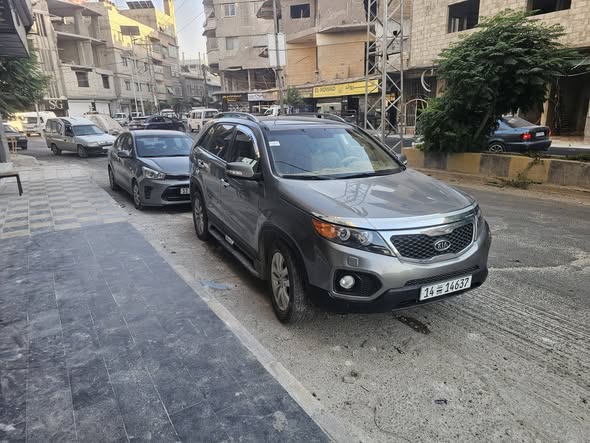 كيا سورينتو 2010 - صورة 2