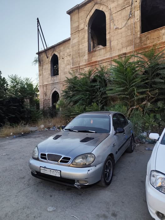 دايو لانوس 2002