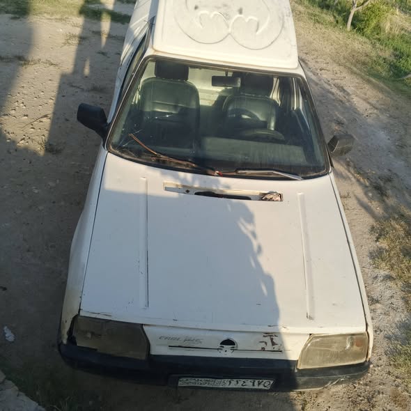 سكودا بيك أب 1995 - صورة 1