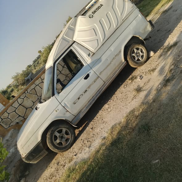 سكودا بيك أب 1995 - صورة 2
