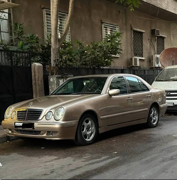 مرسيدس E280 2003 - صورة 1