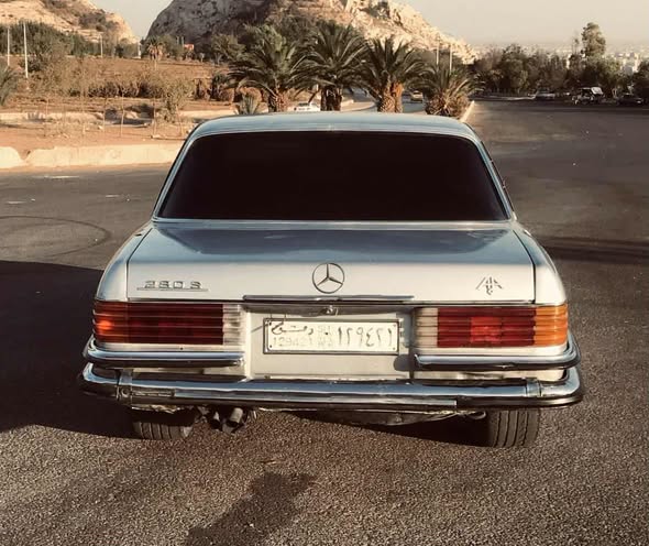 مرسيدس 280 1978 - صورة 1