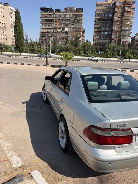 مازدا ٦٢٦ 2001 - صورة 1