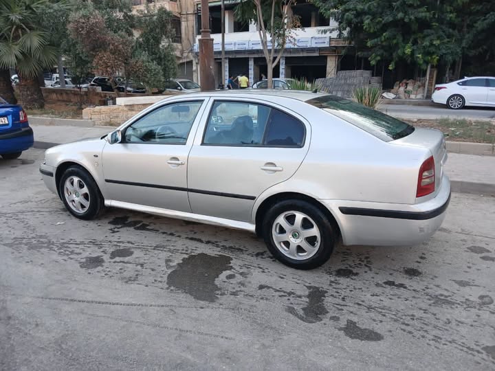 سكودا اوكتافيا 2001