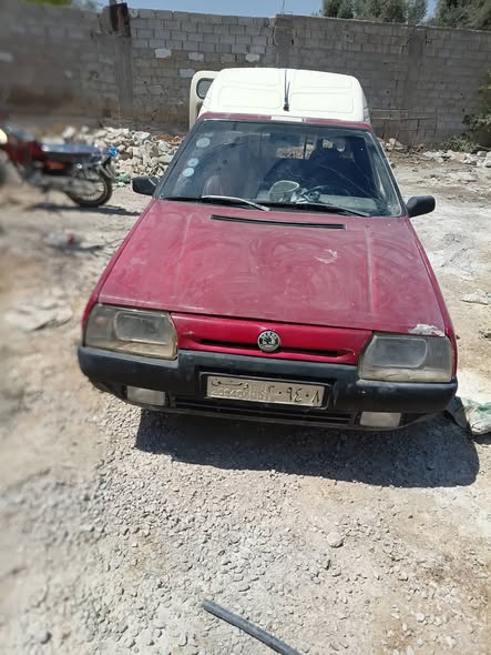 سكودا بيك اب 1994 - صورة 2