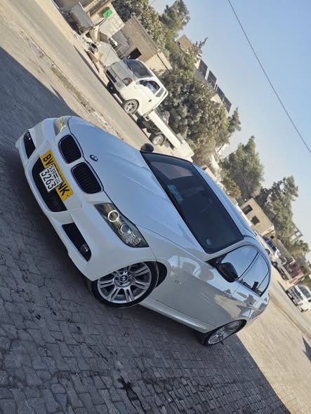 بي ام دبليو 320 2012 - صورة 1