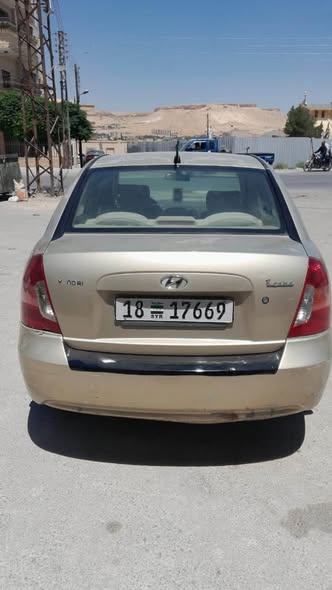هيونداي فيرنا 2006 - صورة 4