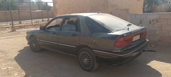 مستبيشي لانسير 1993 - صورة 1