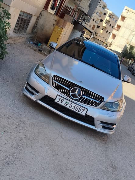مرسيدس C350 2013 - صورة 4