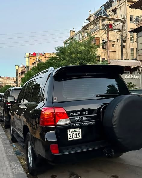 تويوتا لاندكروزر 2012 - صورة 3