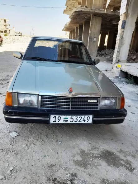 مازدا 929 1983 - صورة 4