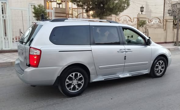 كيا كرنفال 2014 - صورة 1