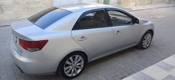 كيا فورتي 2009 - صورة 3