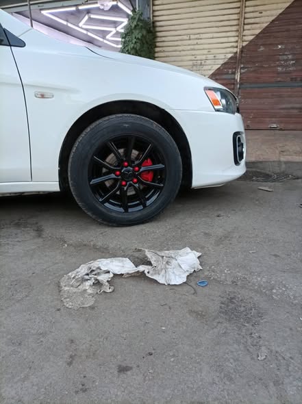 ميتسوبيشي لانسر 2017 - صورة 3