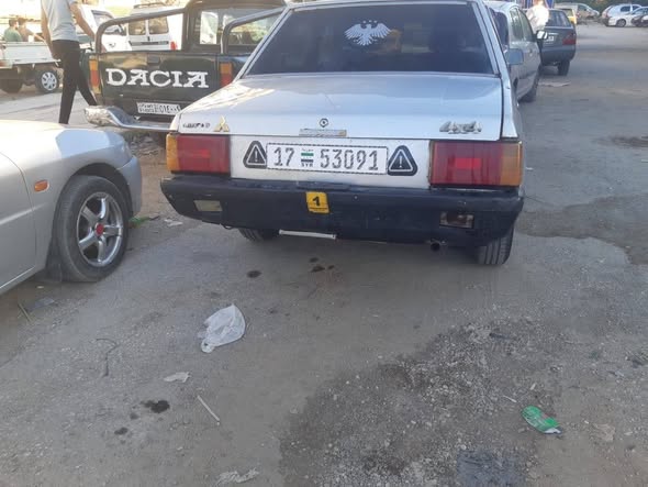 ميتسوبيشي لانسر 1983 - صورة 3