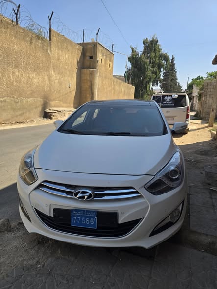 هيونداي اي 40 2013 - صورة 2