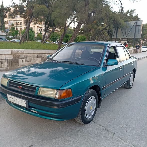 مازدا 323 1993 - صورة 2